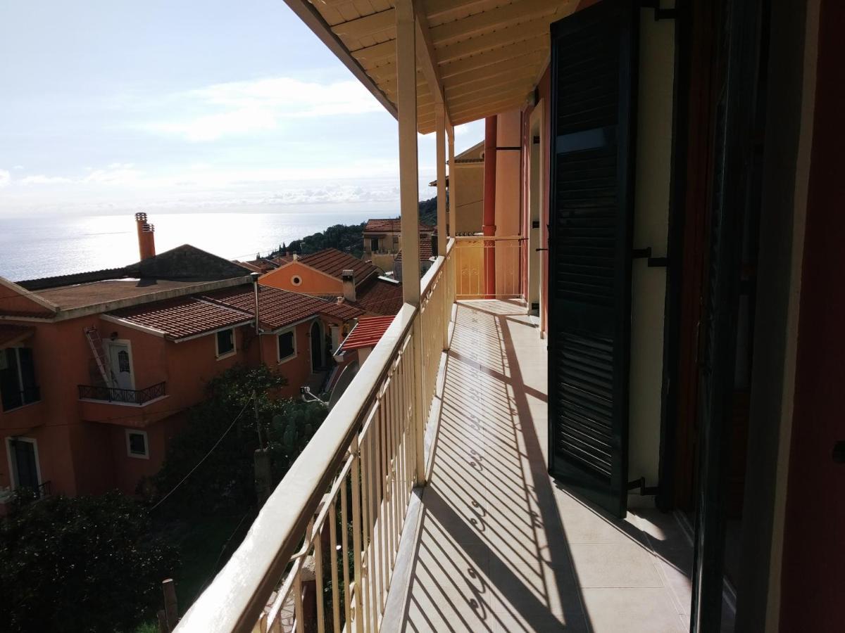 Traditional Panoramic Sea View House Lákones エクステリア 写真