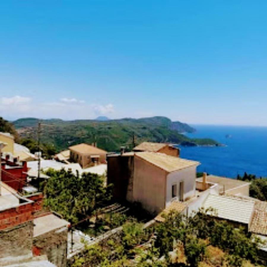 Traditional Panoramic Sea View House Lákones エクステリア 写真