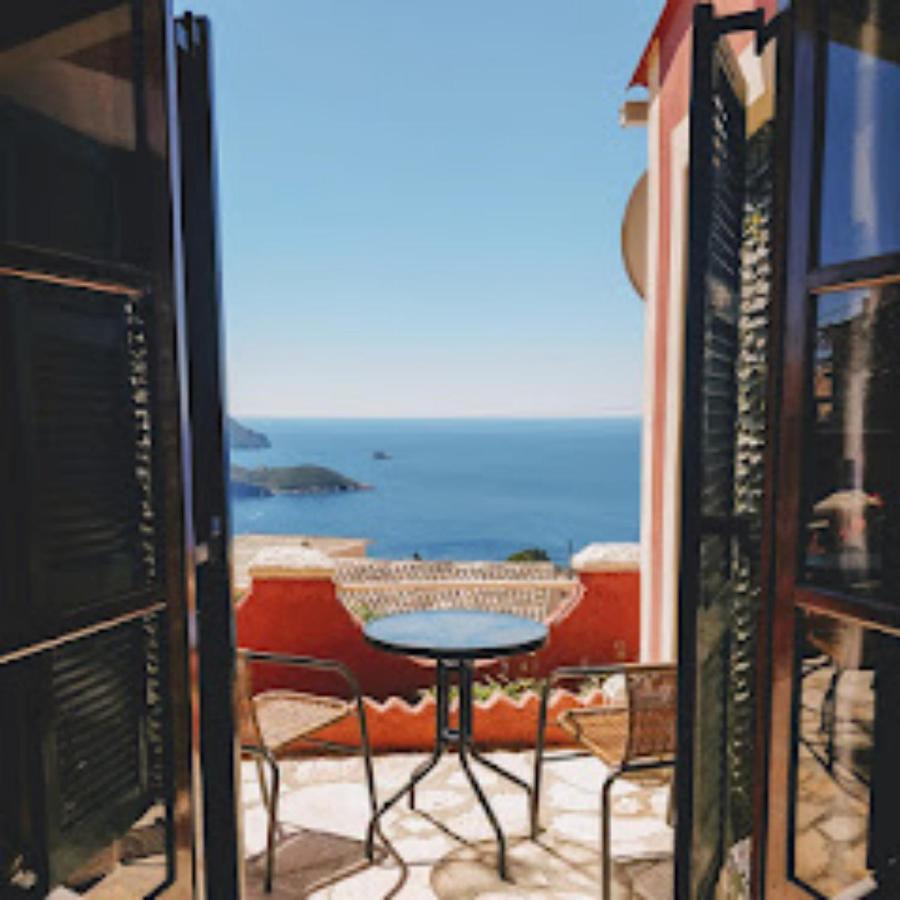 Traditional Panoramic Sea View House Lákones エクステリア 写真